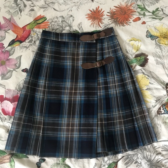 Brooks Brothers Dresses & Skirts - Brooks Brothers VINTAGE plaid skirt. Wool